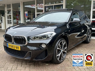 BMW X2 sDrive18i M-Sport Pano, Leer, Head-Up, Camera, LM..