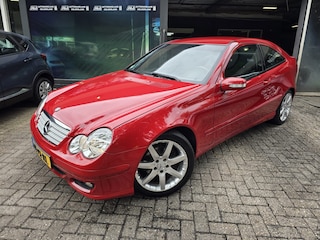 Mercedes-Benz C-klasse Sportcoupé 220 CDI | NIEUWE APK | MOOIE AUTO | ZUINIGE DIESEL | AIRCO | CRUISE |