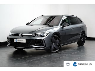 Volkswagen Passat Variant 1.5 eHybrid 272PK R-Line Edition | Elektrisch glazen panorama-dak | Lichtmetalen velgen 19" | Matrix LED koplampen