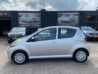 Toyota Aygo 1.0-12V + 5-deurs - 119.473 Kilometer n.a.p - Elektrisch pakket - Apk t/m 29-07-2027