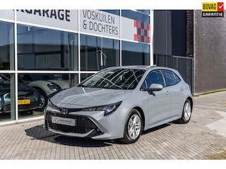Toyota Corolla 1.8 Hybrid Dynamic |Sensor voor en achter | Verwarmde stoelen