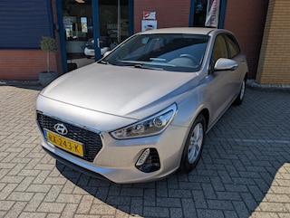 Hyundai i30 1.0 T-GDI COMFORT, Trekhaak,Cruise,PDC,Navi,Camera