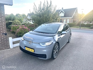 Volkswagen ID.3 First Plus 58 kWh SOH 91,29% MATRIX LED VERLICHTING ACHTERUITRIJ CAMERA STEUNHAAK CARPLAY ADAPTIVE CRUISE CONTROLE!!