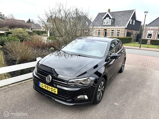 Volkswagen Polo 1.0 TSI 95PK DSG AUTOMAAT COMFORTLINE BUSINESS CLIMATE CONTROLE PARKEERSENSOREN PRIVACY GLAS MOOIE AUTO!!