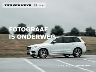 Volvo V60 T6 335PK Plug-in hybrid AWD Plus Dark Trekhaak / Exterior Stylingkit / 19" velgen /   / Harman Kardon / Leder / Extra Getint Glas / Elekt. Verstelbare Stoelen / Verwarmbaar Stuurwiel + Stoelen + Achterbank /