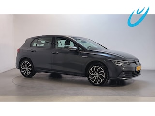 Volkswagen Golf 1.5 TSI Life Sfeerverlichting Navigatie Parkeersensoren App-Connect