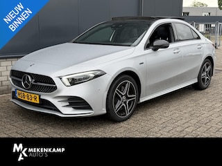Mercedes-Benz A-klasse 250 e AMG Line 18''/SOH 100%/Panoramadak/Memory L&R/Trekhaak/Dodehoek/Keyless/Adaptieve cruise/Alarm/Sfeerverlichting/Camera/Apple Carplay & Android Auto