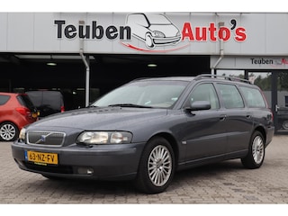 Volvo V70 2.4 Comfort Line | Nieuw APK | Automaat | Stoelverwarming | Climate control | Cruise control | Onderhouden V70!