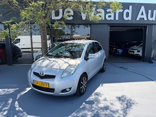 Toyota Yaris 1.3 VVTi Aspiration/ NAP/ LM velgen/6 maanden garantie