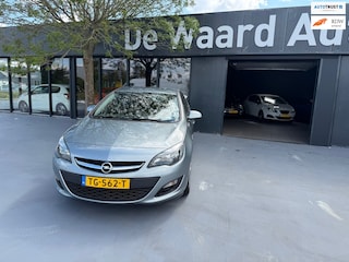 Opel Astra 1.4 Cosmo/ airco/cruise/PDC achter/LM velgen/dealer onderhouden/6 maanden garantie