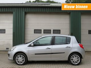 Renault Clio 1.6-16V RIP CURL