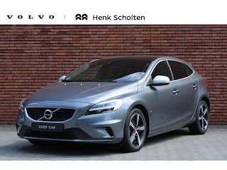 Volvo V40 1.5 T3 Polar+ Sport | Panoramadak | Verwarmbare voorstoelen | 100% dealeronderhouden | Extra getint glas | Achteruitrijcamera | Harman Kardon | 17 inch. lichtmetalen velgen | Volvo Guard alarm | Navigatie | Parkeersensoren voor + achter | Keyless entry | Climate control