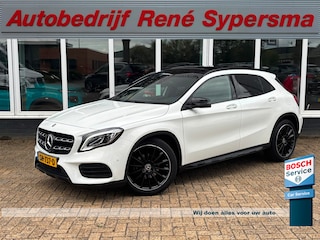 Mercedes-Benz GLA 180 Premium | AMG Pakket | Night Pakket | Pano | Achterruitrij Camera | Stoelverwarming