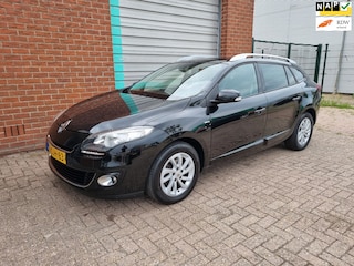 Renault Mégane Estate 1.5 dCi Bose Navi! Bj:2013 NAP!