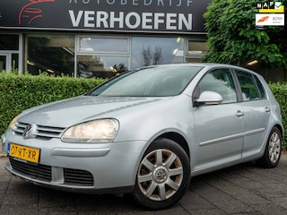 Volkswagen Golf 1.6 FSI Sportline - PANORAMADAK - GROOT DISPPLAY - KOOPJE !