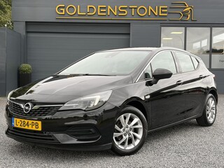 Opel Astra 1.2 Business Elegance 2e Eigenaar l Navi l Camera l Carplay l Keyless l Trekhaak l 110pk l Pdc V+A l Halfleder l 6 Bak l N.A.P l | Lm velgen l Rijstrooksensor l Apk tot 07-2027