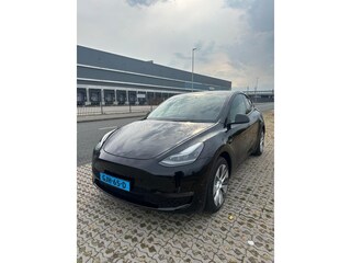 Tesla Model Y RWD 58 kWh Pano