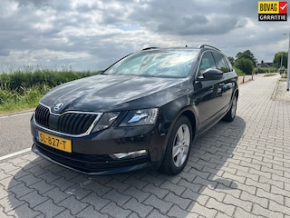 Skoda Octavia Combi 1.4 TSI Greentech Ambition Business, Carplay, Cruisecontrol, Stoelverwarming, Half Leder