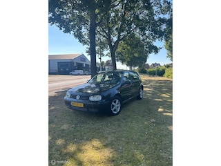 Volkswagen Golf 1.6-16V Comfortline nieuwe apk