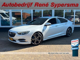 Opel Insignia Grand Sport 1.5 Turbo 165 PK Business Executive | OPC Line | Stuur & Stoelverwarming | Apple Carplay | Head Up Display