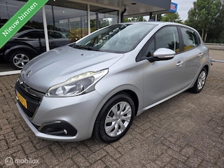 Peugeot 208 1.2 PureTech Blue Lion Navi Airco Cruise PDC