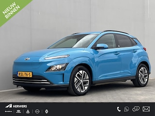 Hyundai Kona EV Comfort Smart 39 kWh / Fabrieksgarantie tot 05-2027 / Dealer onderhouden / Accu SoH 99% / CCS snel laden / Navigatie / Apple Carplay Android / Stuur- en stoelverwarming /