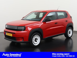 Fiat Grande Panda RED 11kW 44 kWh | Apple/Android Carplay | Digital Cockpit | Parkeersensor | Zondag Open!