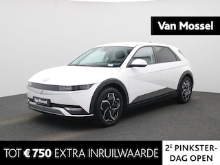 Hyundai Ioniq 5 77.4kWh Core 230Pk | WLTP 507 km | Navigatie | Apple & Android Carplay | Climate Control | Parkeersensoren Voor & Achter | Afneembare Trekhaak | Achteruitrijcamera | Stoelverwarming | Adaptieve Cruise Control |