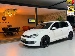 Volkswagen Golf 2.0 GTI Edition|NAP|NL-auto|19" Zwarte Velgen|Getint|Trekhaak|Tartan stoelen|Navi|LED+Xenon|Rijklaar