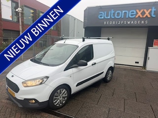 Ford Transit Courier 1.5 TDCI Ambiente Start&Stop AIRCO I TREKHAAK I IMPERIAAL I MULTIMEDIA I NETTE BUS