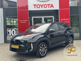 Toyota Yaris Cross 1.5 Hybrid First Edition KEYLESS 17''LM-VELGEN LED PRIVACY-GLASS CLIMA AD-CRUISE APPLE/ANDROID CAMERA NL-AUTO