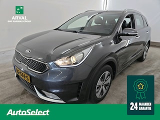 Kia Niro 1.6 GDi 141pk Automaat DynamicLine | Navi | Apple CarPlay | Camera | Parkeersensoren | Half leder / stof