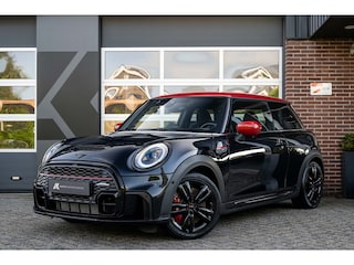 Mini John Cooper Works | JCW Seats | Harman/Kardon | Head-Up | ACC | Camera | Adaptief Onderstel |