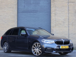 BMW 5-serie Touring 520i M Sport | 20" Individual 759i | Pano | HUD | Harman/Kardon | Leder |