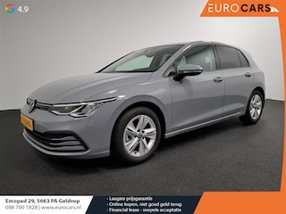 Volkswagen Golf 1.5 150pk eTSI Life DSG Navigatie Climate control Parkeer sensoren Stoelverwarming DAB Led Digitale Cockpit Lichtmetalen velgen Apple Carplay/ Android Auto