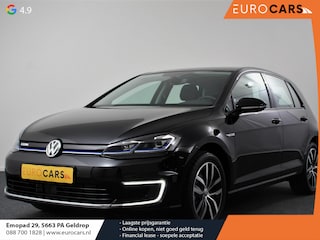 Volkswagen Golf Edtion SOH 87% Navigatie Apple Carplay/Android auto Bluetooth Adaptieve Cruise (SOH 87%) Control Lichtmetalen Velgen 17" Parkeer sensoren