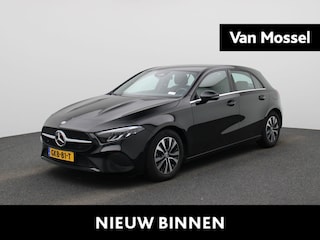 Mercedes-Benz A-klasse 180 Star Edition | Automaat | Achteruitrijcamera | Parkeersensoren | Stoelverwarming | Climate Control |