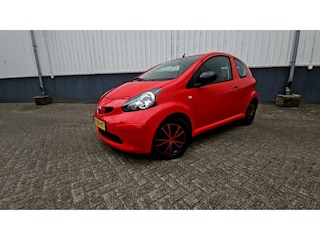 Toyota Aygo 1.0-12V + Apple car play