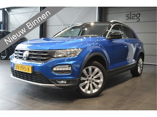Volkswagen T-Roc 1.0 TSI Style navi clima cruise pdc trekhaak 17 inch !!
