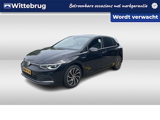 Volkswagen Golf 1.5 TSI Style / Memory Seat / Stoelverwarming / Parkeersensoren V+A / LED / Wireless App Connect