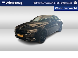 BMW 3-serie GT 320i xDrive Executive / Achteruitrijcamera / Stoelverwarming / Head-Up Display / Keyless Entry-Start / Navigatie