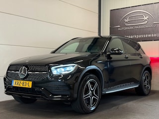 Mercedes-Benz GLC 300e 4MATIC AMG Pano, Cruise Control, Apple Carplay, Trekhaak, Achteruitrijcamera, LED, Sfeerverlichting