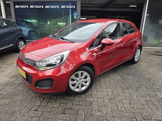 Kia Rio 1.2 CVVT ComfortLine | 1E EIGENAAR | 3/6 OF 12 MND GARANTIE | AIRCO | ELEC RAMEN | NW APK |