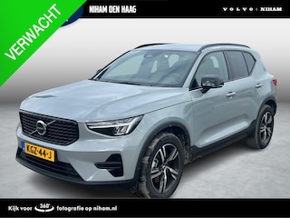 Volvo XC40 B4 (M-HYBRID) PLUS DARK -HARMAN/KARDON|CAMERA|ADAP.CRUISE|POWER-SEATS|VERW.VOORRUIT|PRIVACY.GLAS|TREKHAAK|18"