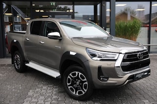 Toyota Hilux 2.8 D-4D DUBBEL CABIN EXECUTIVE A/T 2 ZITS 4WD VAN