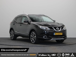 Nissan Qashqai 1.6 Tekna | Stoelverwarming | Trekhaak | Panoramadak | 1500kg Trekgewicht | Rondomzicht Camera |