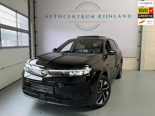 Opel Grandland 1.2 Turbo Hybrid GS, 1 jaar Bovag garantie, Panoramdak, Head up display, Camera, Stoel/Stuurverwarming
