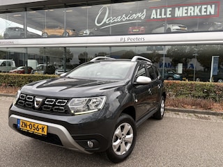 Dacia Duster 1.2 TCe Comfort Achteruitrijcamera - Airco - Navigatie - Trekhaak - Cruise control - Dakrails - Radio - Mistlampen voor - Start/stop systeem - Led verlichting - Elektrische ramen - Stuur multifunctioneel - Centrale vergrendeling met afstandsbediening - Bluetooth
