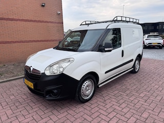 Opel Combo 1.4 CNG L1H1 ecoFLEX, Benzine, Aardgas, Imperiaal, Inbouw, Airco