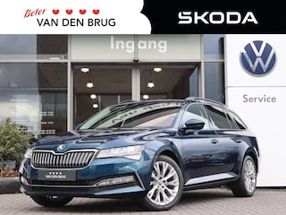 Skoda Superb Combi 1.4 TSI 218 pk DSG iV Ambition | Trekhaak | ACC | Navigatie | Camera | SmartLink | Stoel + Stuurverwarming | Voorruit verwarming | Elektrische klep |